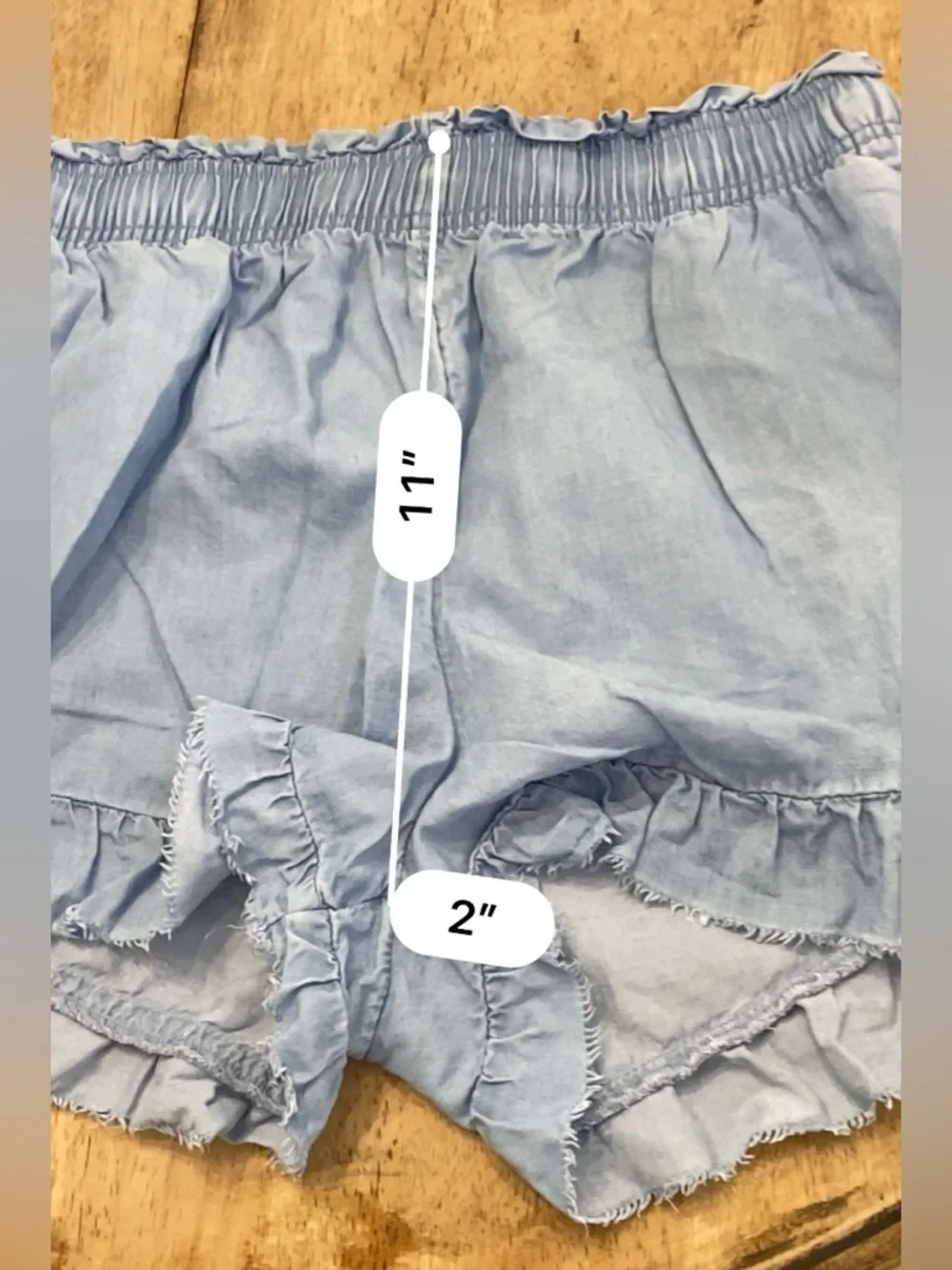 Aerie Women’s Sz M Chambray Ruffle‎ High Rise Shorts